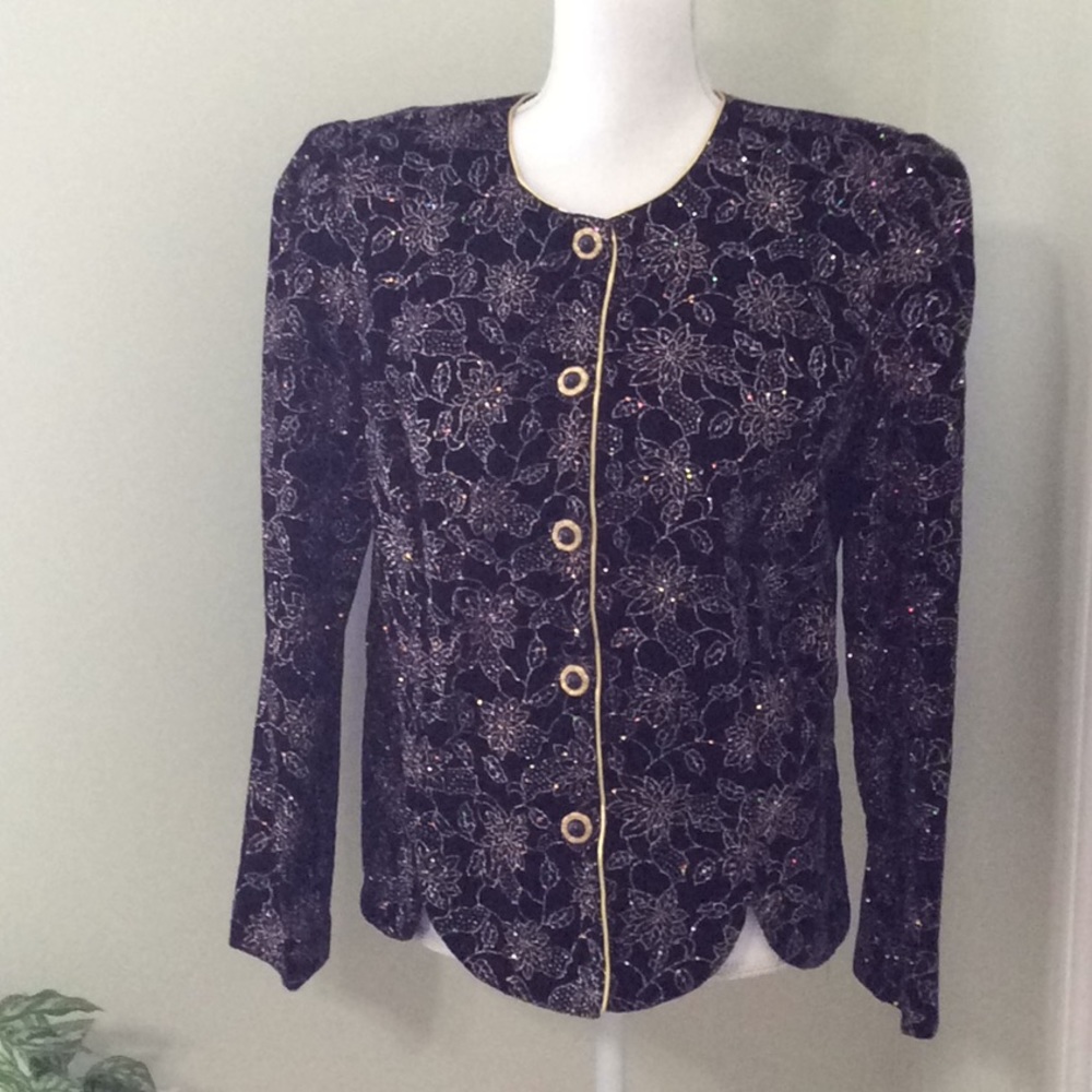 Elegant Black Floral Blazer